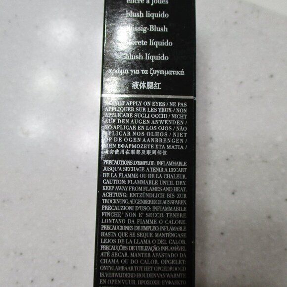 Armani Beauty Luminous Silk Cheek Tint Flaming Red - Picture 2 of 8